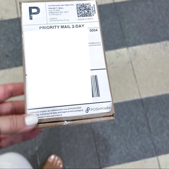 Meet your Posher, Jen - Picture 2 of 6